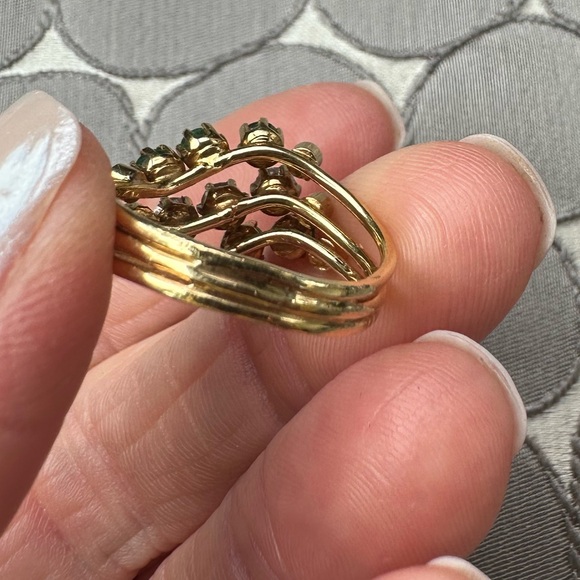 14 carat gold Emerald and diamond cocktail ring - Picture 7 of 8